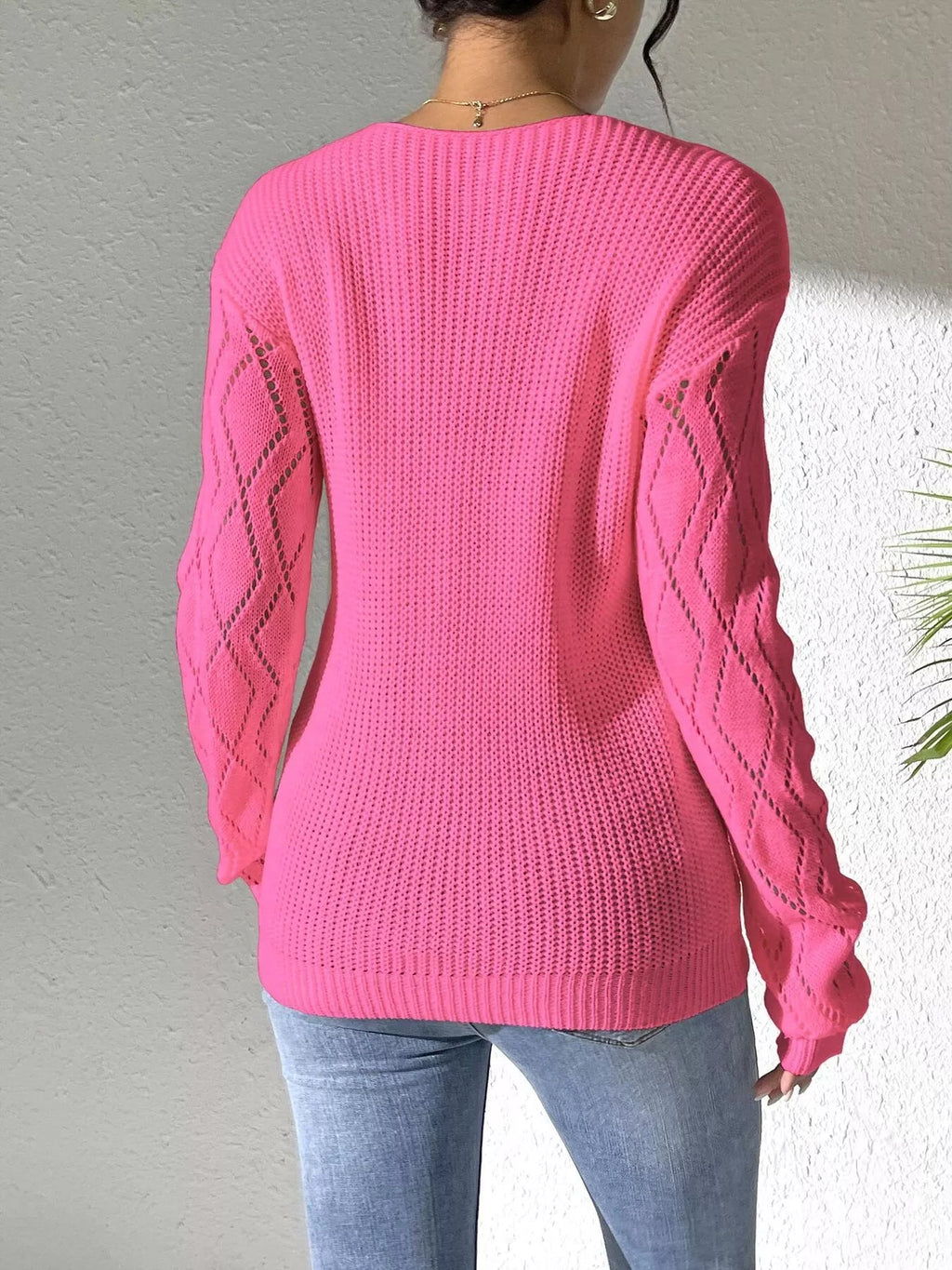 Floral Applique V-Neck Openwork Sweater - Artículos HE