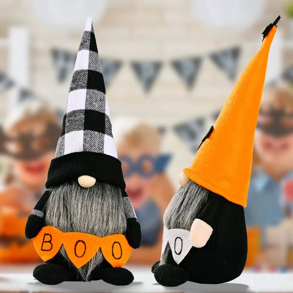 Halloween Decorative Gnome with 'BOO' Sign - Artículos HE