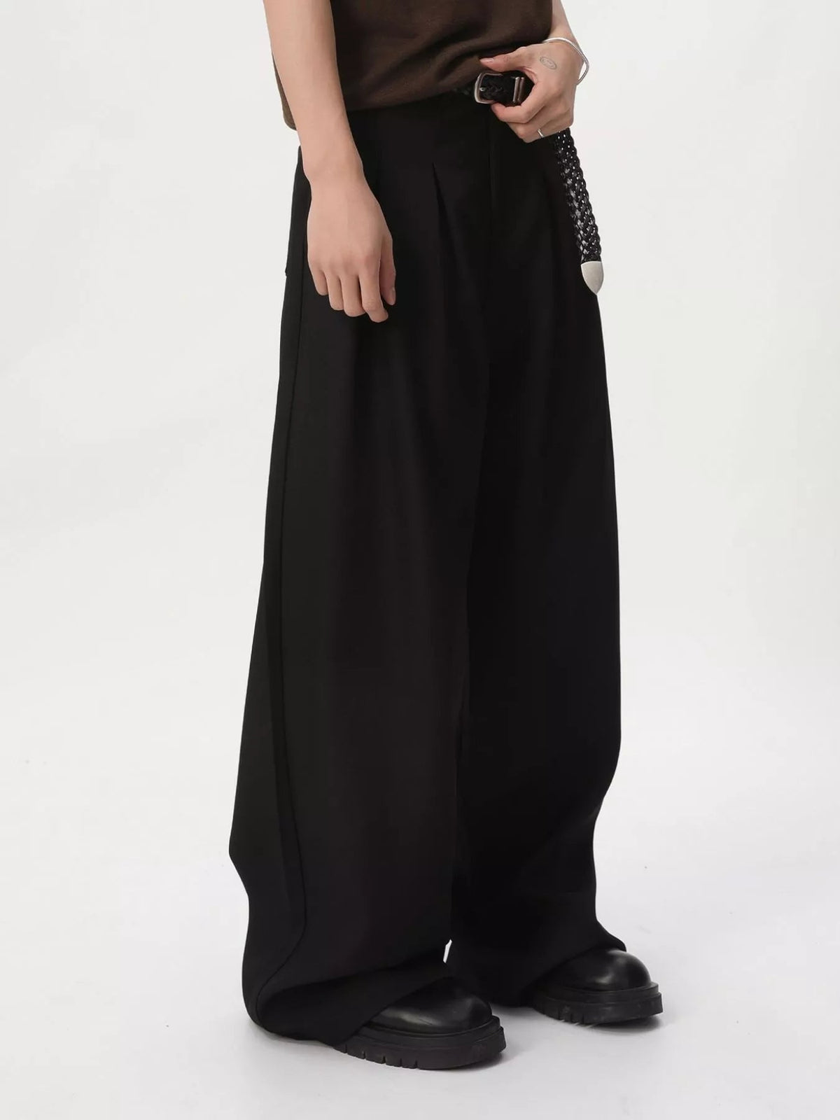Pantalón de pernera ancha con pinzas y cintura alta para hombre - Artículos HE